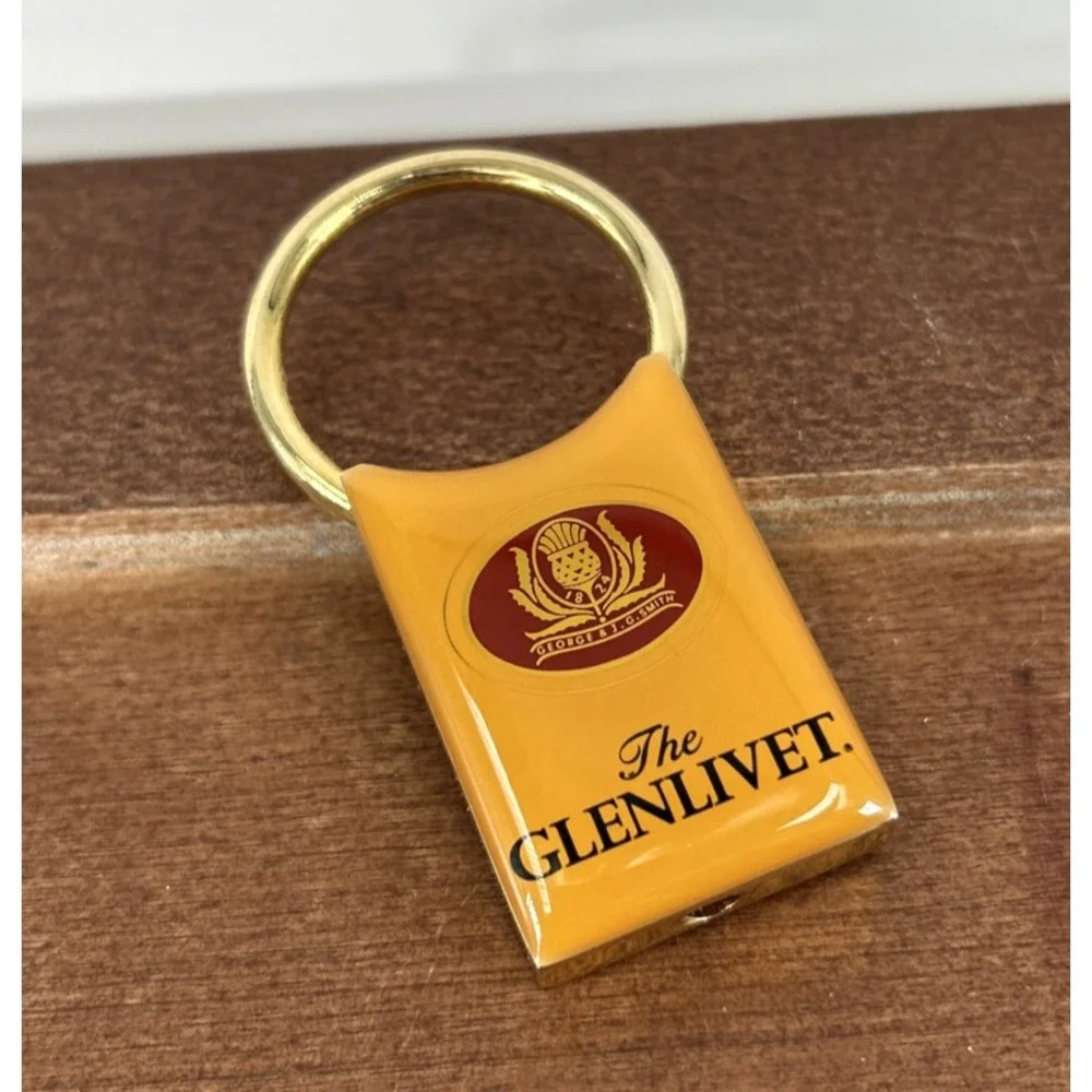 The Glenlivet‎ Whiskey Keychain Vintage Bar Promo Collectible